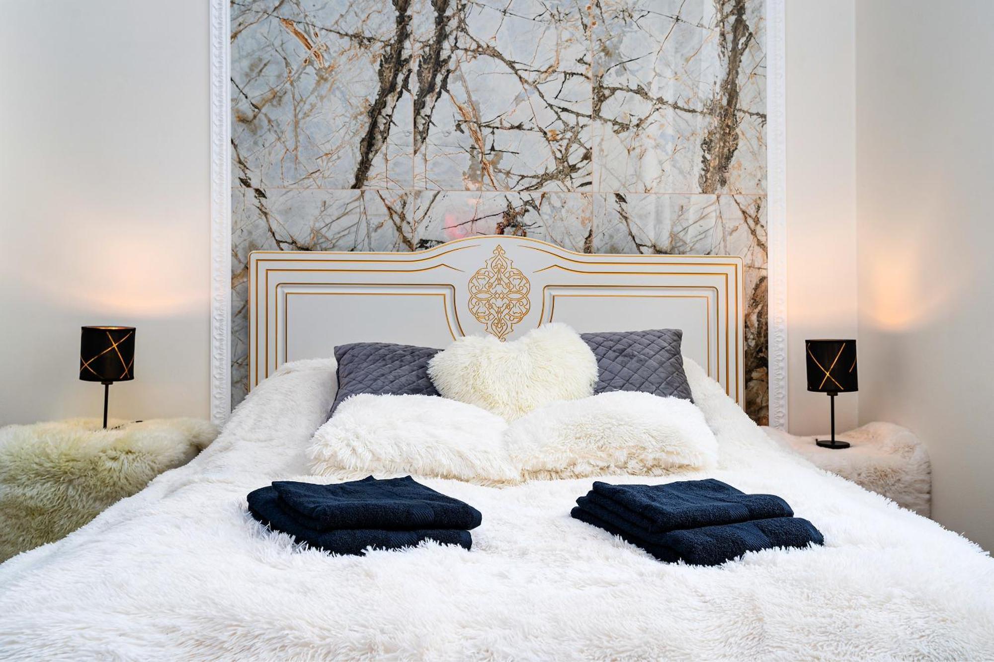 Emperors Elegance Suite Прага Екстер'єр фото